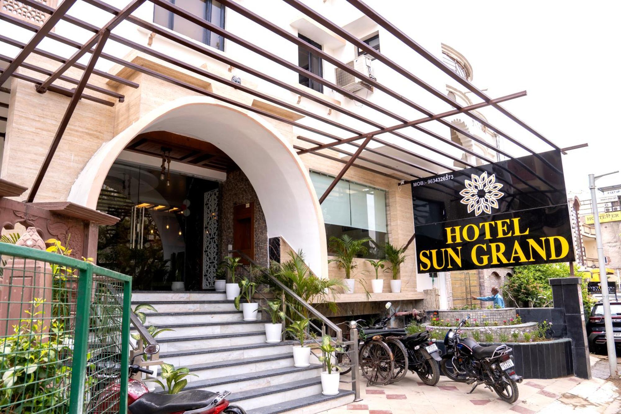 Hotel Sun Grand Agra  Bagian luar foto