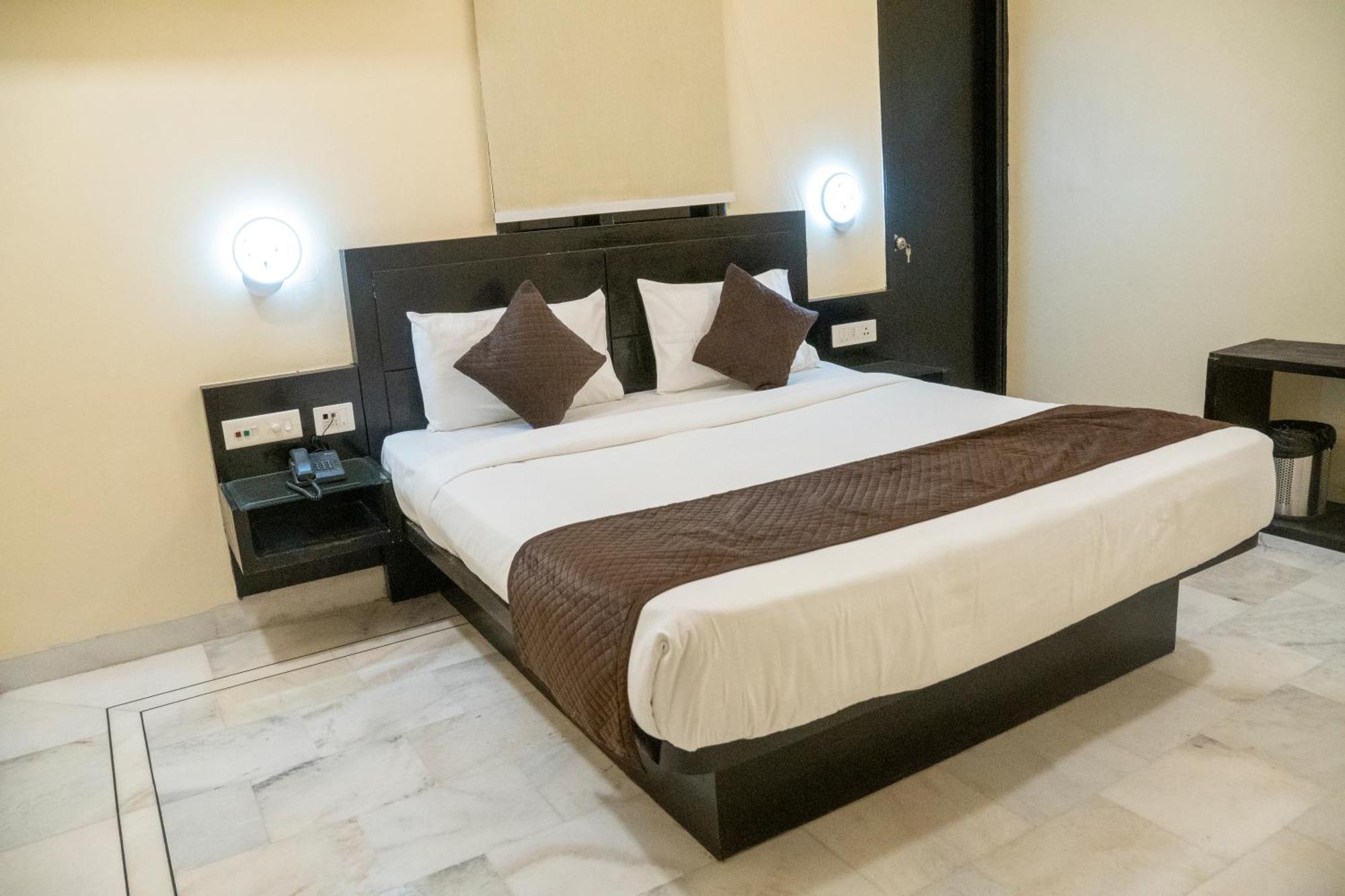 Hotel Sun Grand Agra  Bagian luar foto
